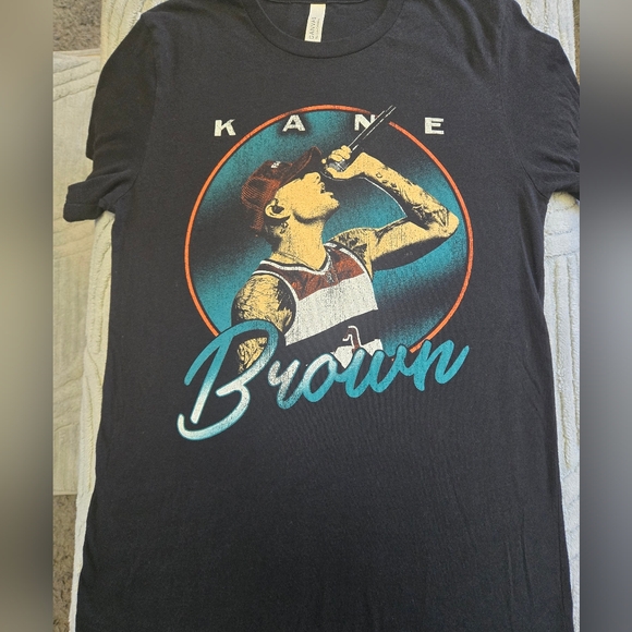 Tops - Kane Brown Graphic Concert T-Shirt Women's Size Med Like New